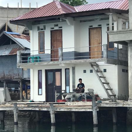 Ora Komodo Home Stay Екстер'єр фото
