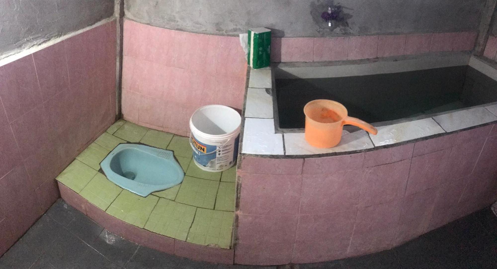 Ora Komodo Home Stay Екстер'єр фото
