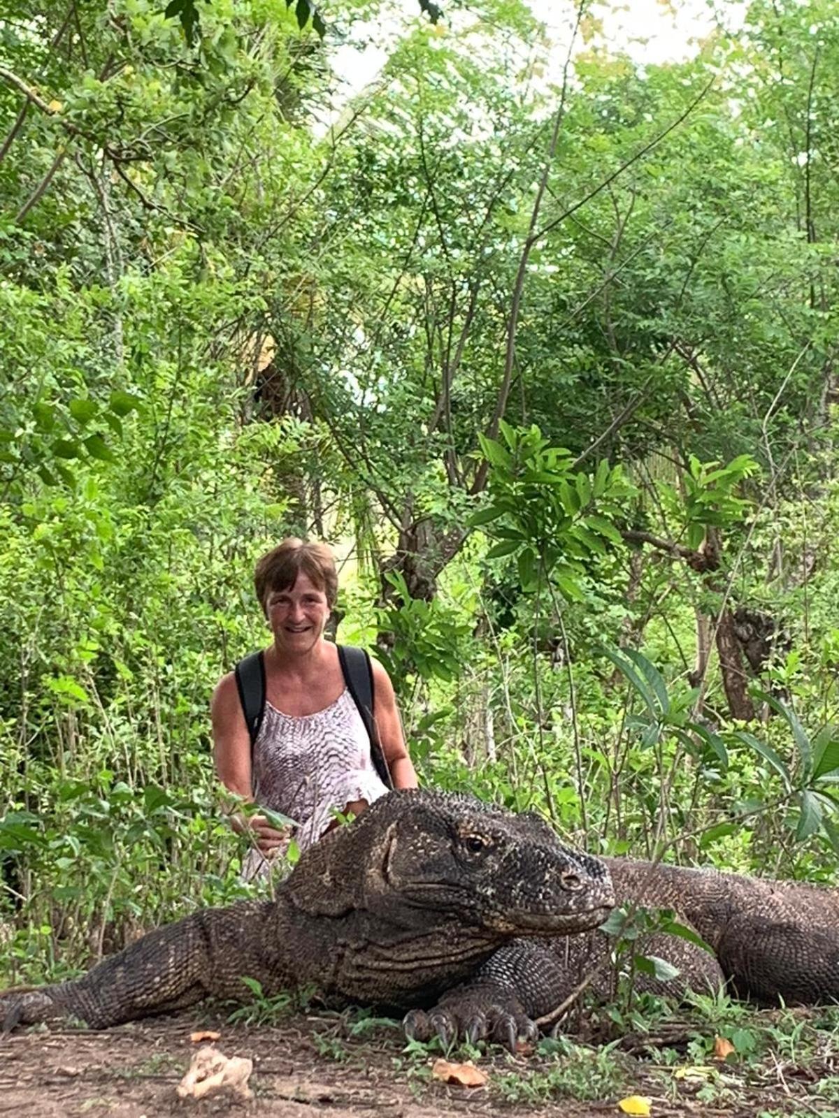 Ora Komodo Home Stay Екстер'єр фото